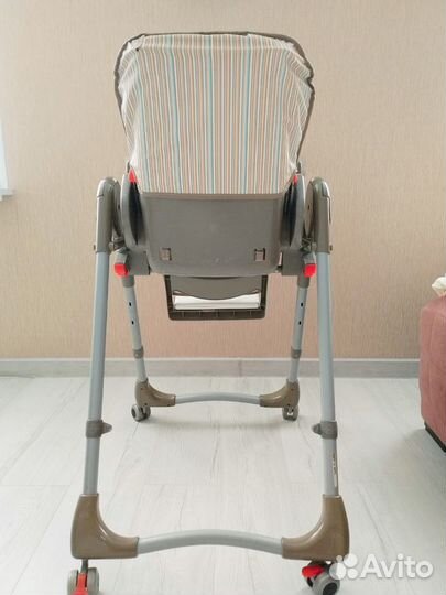 Детский стульчик для кормления