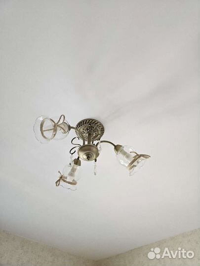 Люстра новая