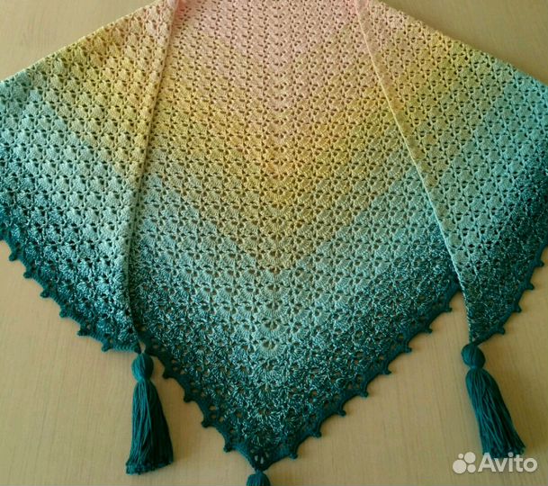 Шаль вязаная, бактус, платок