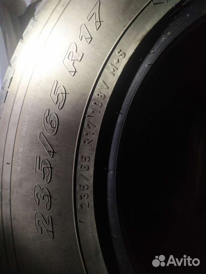 Pirelli Scorpion 235/65 R17