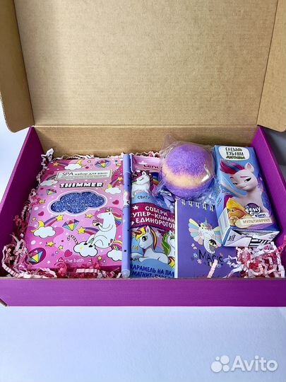 Подарок на 8 марта, день рождения для девочки