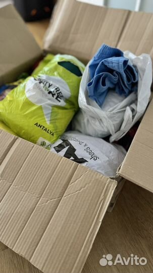 Большая коробка вещей