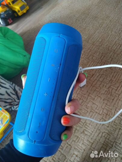 Музыкальная колонка jbl