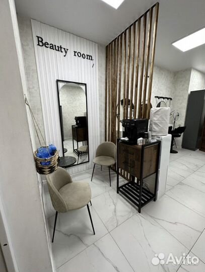 Место бровиста/визажиста