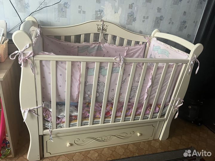 Детская кроватка