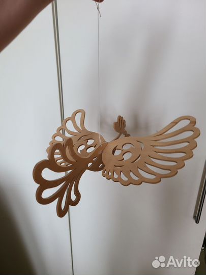 Птичка резная из дерева