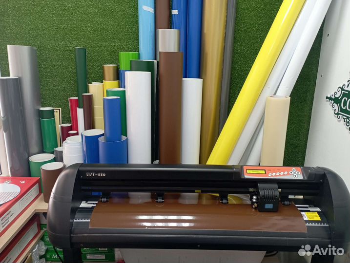 Наклейки на авто под заказ