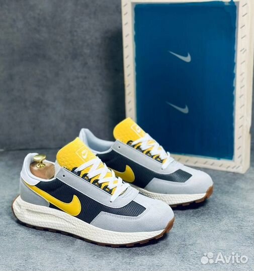 Кроссовки оптом