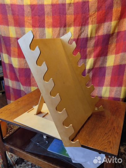 Подставка настольная