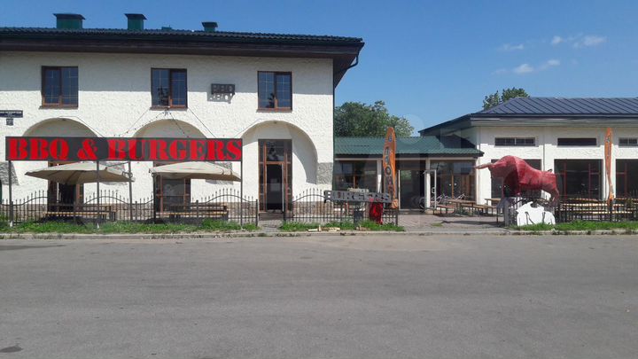 Торговая площадь 20 м² в павильоне с парковкой