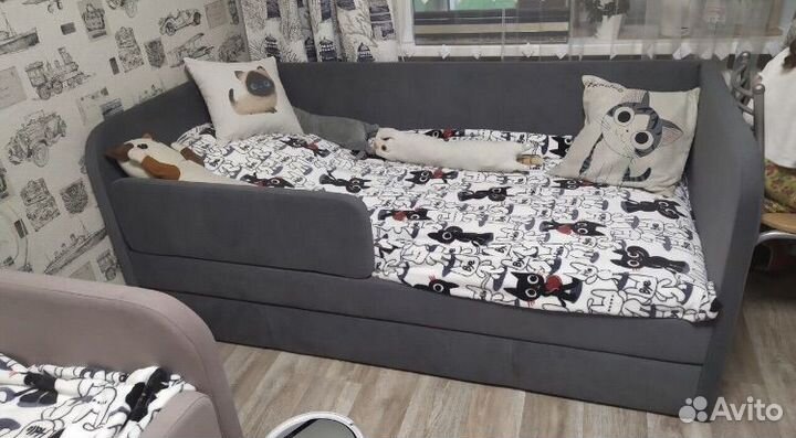 Мягкая детская подростковая кровать диван
