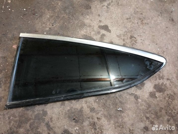 Форточка задняя левая Opel Astra J GTC
