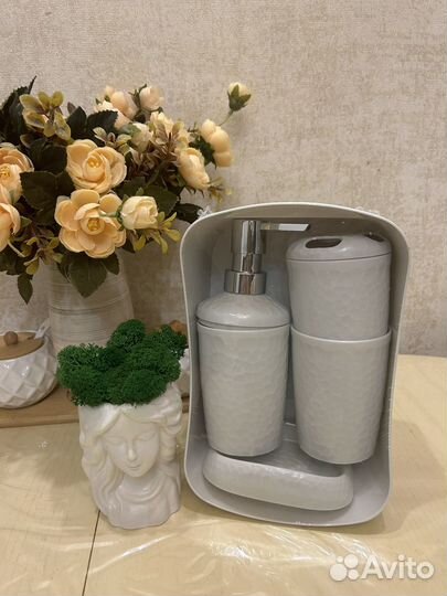 Набор для ванной комнаты 5предметов/диспенсер