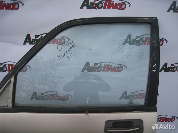 Дверь передняя левая Opel Monterey
