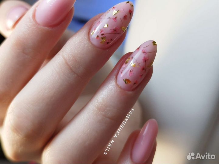 Маникюр и педикюр