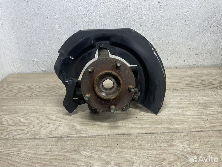 Кулак передний правый Mazda 3 BL