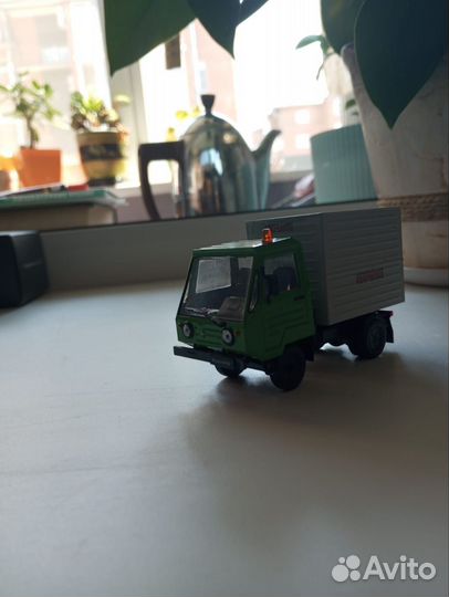 Продам коллекционную машинку. Модель мультикар