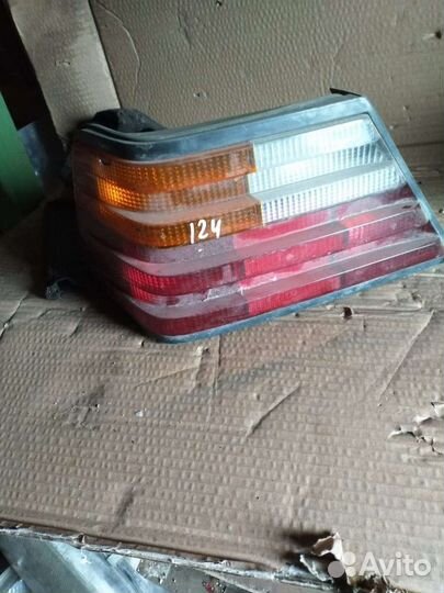 Фонарь левый Mercedes W124