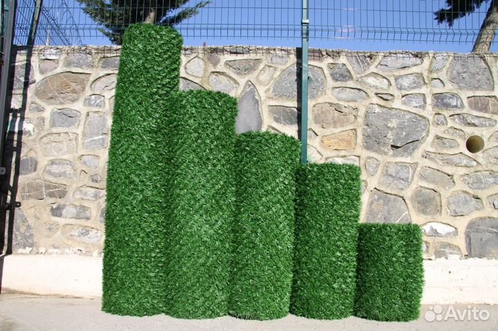 Забор из искусственной травы