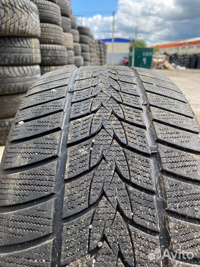 Minerva Frostrack UHP 225/40 R18 92V