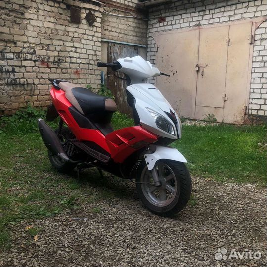 Скутер 150сс с документами