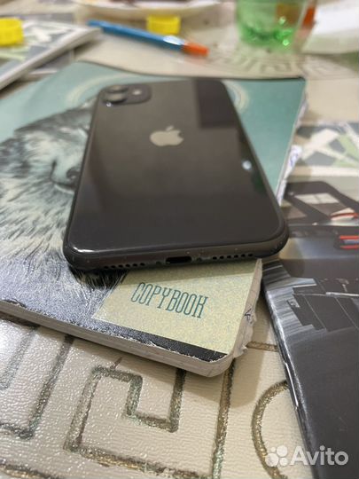 iPhone 11, 64 ГБ
