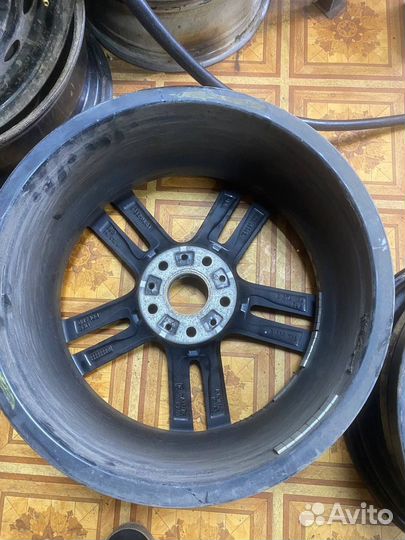 Диски на bmw 704 стиль r18