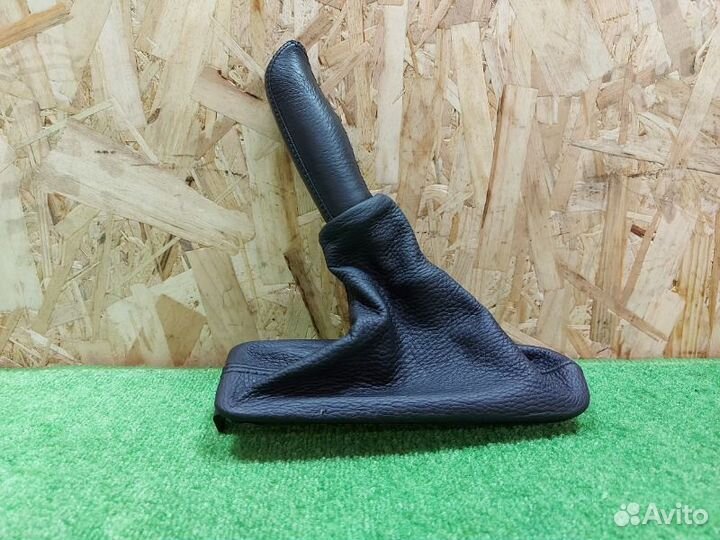 Кожух рычага ручного тормоза Bmw X5 E53 M54 2005