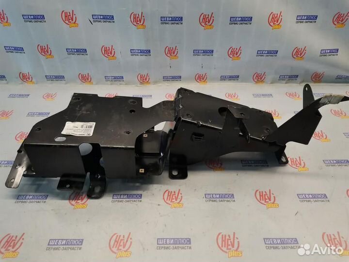 Кронштейн крепления селектора Hummer H2