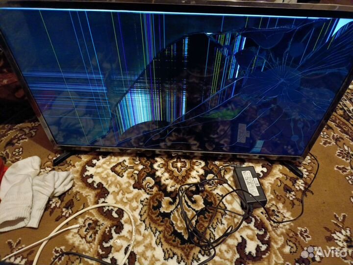 Телевизор на запчасти Samsung