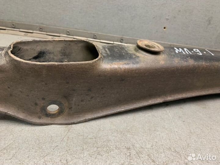 Поперечный рычаг задний Mitsubishi Lancer 9 седан