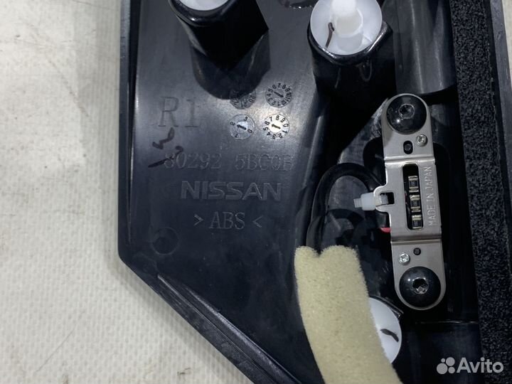 Уголок зеркало правый Nissan Murano Z52