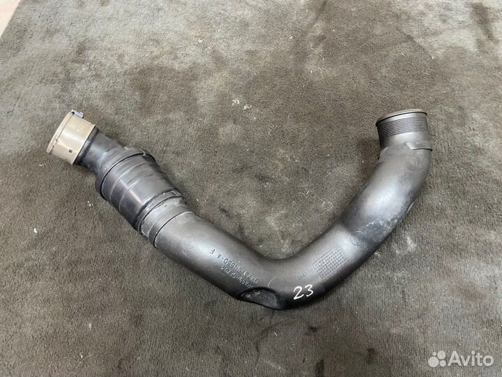 Патрубок интеркулера Land Rover Velar L560 2.0 I4