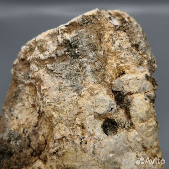 Лунный камень, биотит