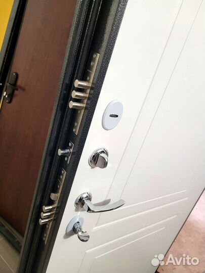 Двери металлические межкомнатные