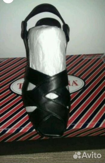 Босоножки кожаные 38 размер