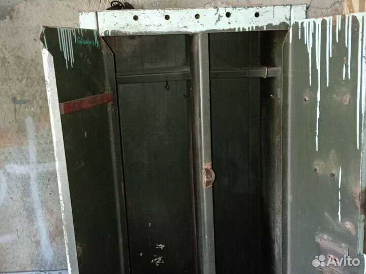 Шкаф металлический для инструментов бу или оружия