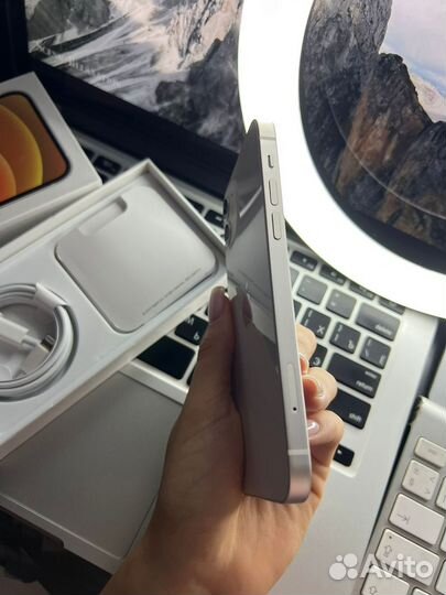 iPhone 12, 256 ГБ