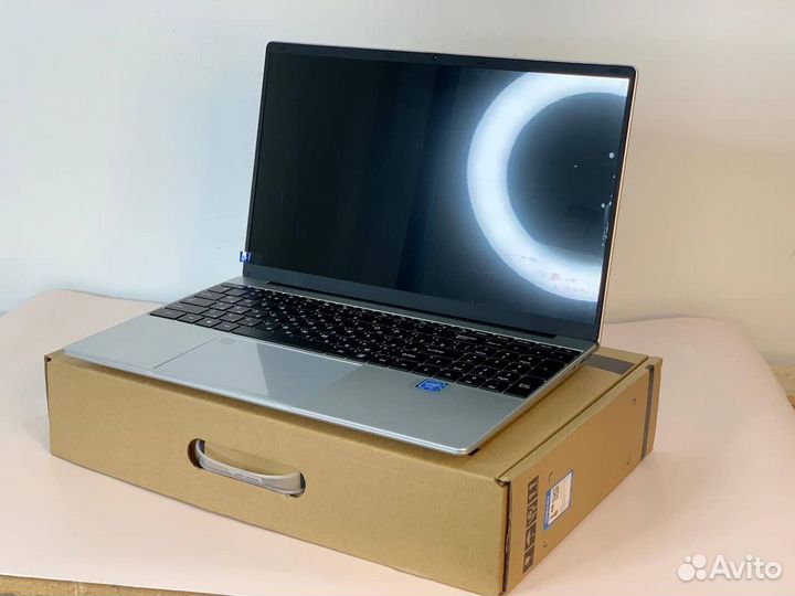 Ноутбук новый