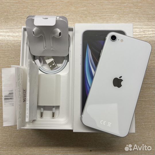 iPhone SE, 64 ГБ