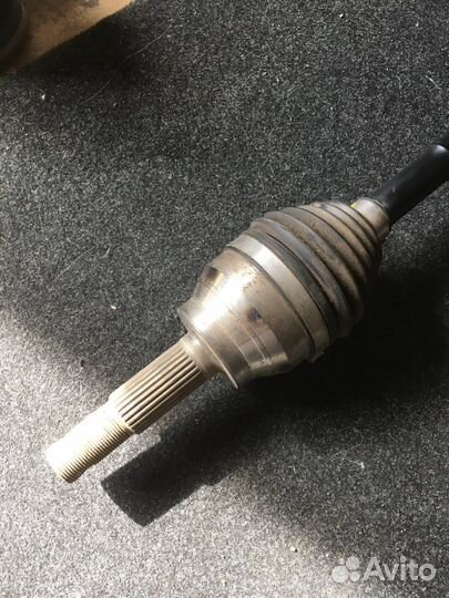 Привод передний в сборе левый infiniti QX70, FX35