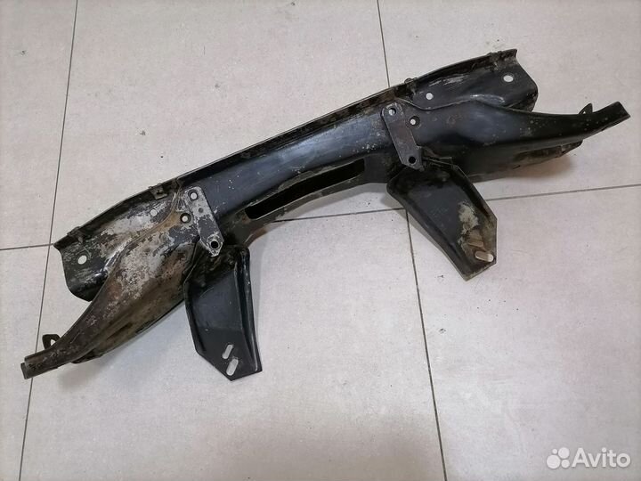 Усилитель бампера передней Volvo 340 1986