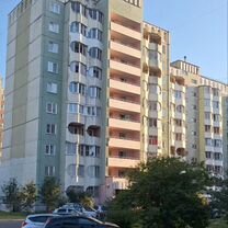 2-к. квартира, 55 м², 1/10 эт.