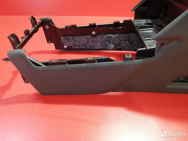 Консоль между сидений Land Rover Range Rover L322