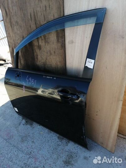 Дверь передняя левая Nissan Tiida C11