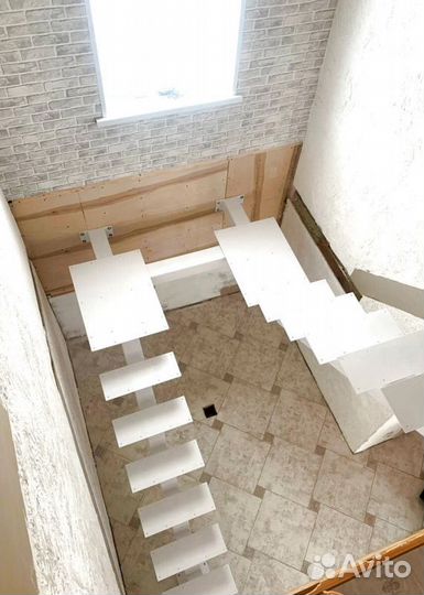 Г-образная лестница