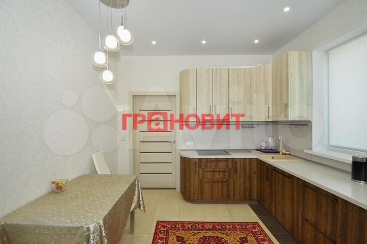 Дом 189,6 м² на участке 8,8 сот.