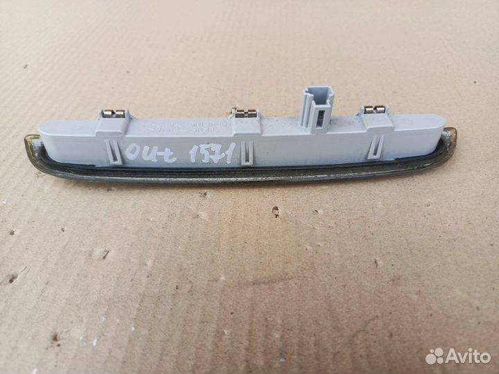 Мицубиси Оутлендер гф стоп-сигнал