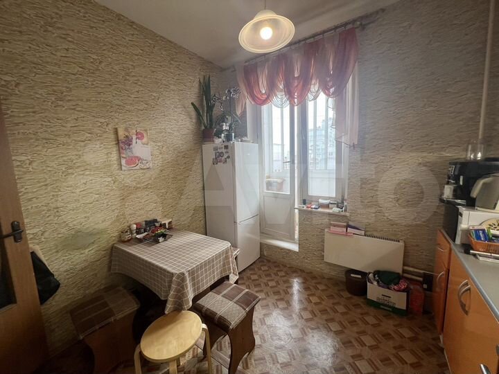 2-к. квартира, 74 м², 10/17 эт.