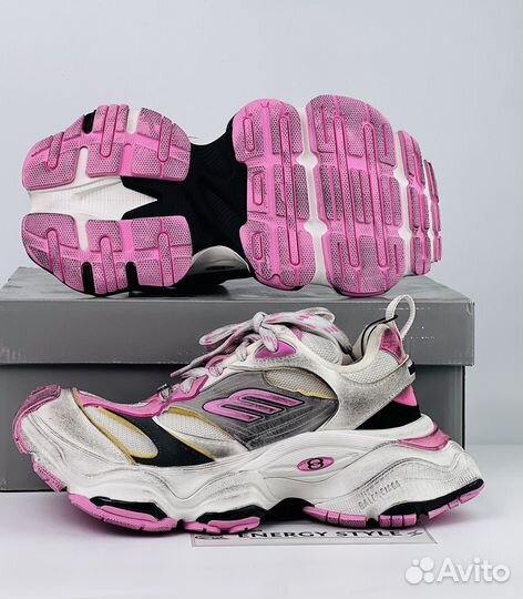 Кроссовки Balenciaga Cargo Sneaker Worn Out Pink